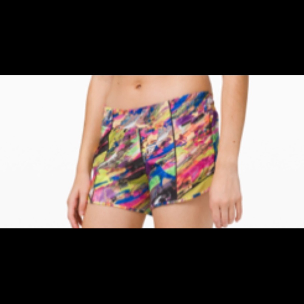 Lululemon Hotty Hot Short II *Long 4"